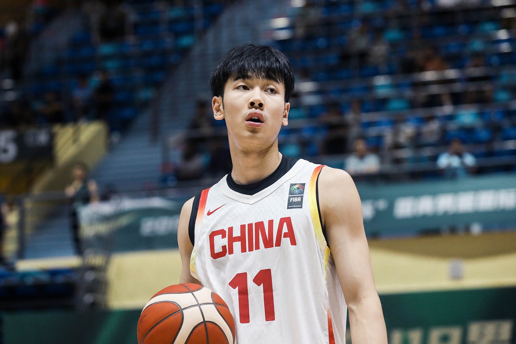 MK体育-媒体人：路易斯维尔大学主帅的水平很高 球队打法非常适合张博源